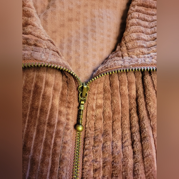 Woolrich Fleece Jacket Women Large Burgundy Corduroy Texture Full Zip jacket - Picture 3 of 7